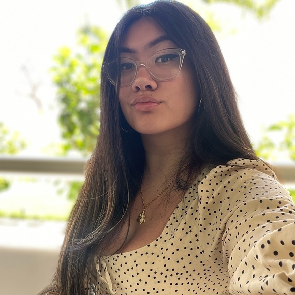 Meet your Posher, Alyssa Jasmine 💕✨ - Picture 4 of 4